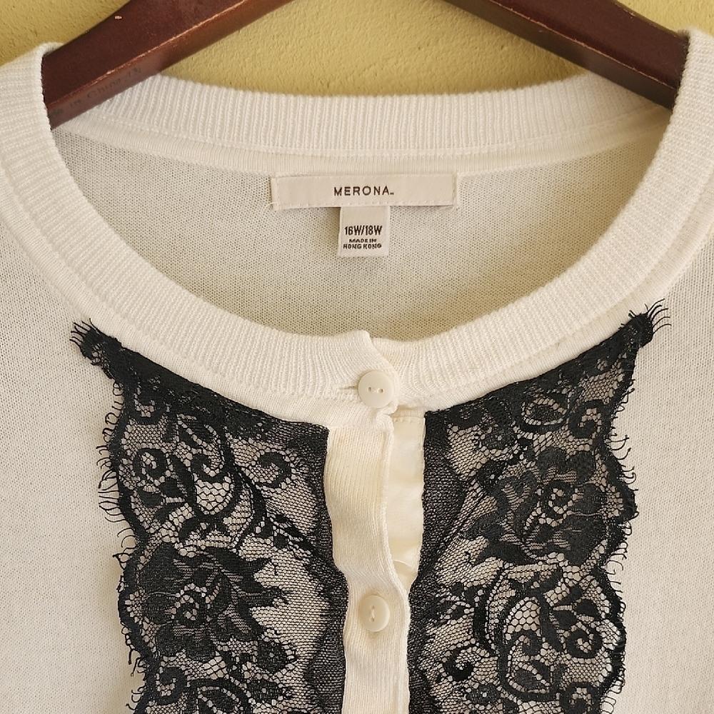 Merona White Cardigan with Black Lace Accent - Picture 7 of 9